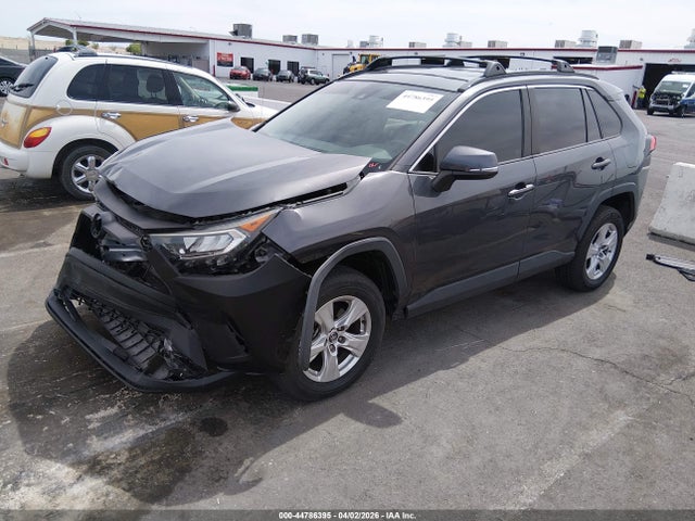 Toyota Rav4 Xle 2019 2T3W1RFV3KW030400 Image 2