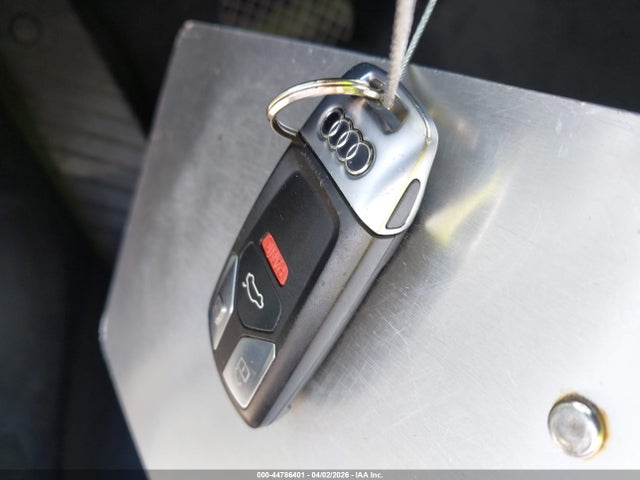 2017 AUDI A4 WAUENAF47HN001066 Photo 10