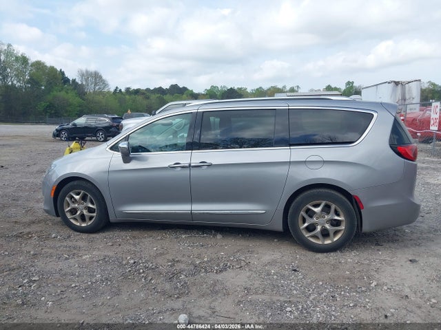 2018 Chrysler Pacifica Limited მანქანა იყიდება აუქციონზე, vin: 2C4RC1GG7JR269126, აუქციონის ნომერი: 44786424