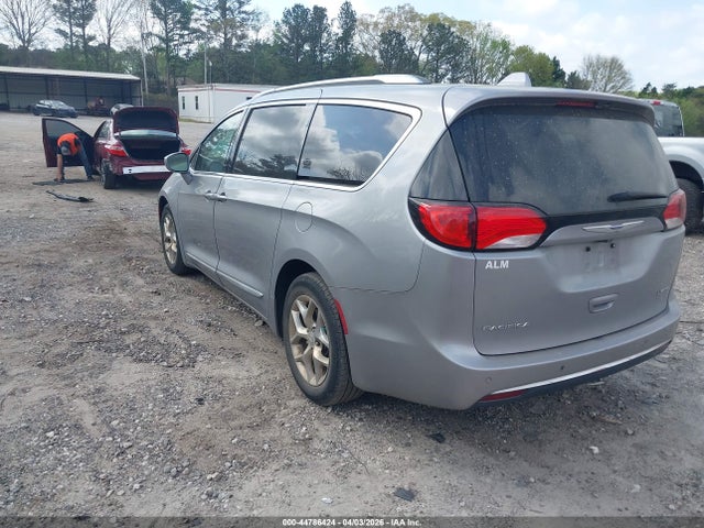 2018 CHRYSLER PACIFICA 2C4RC1GG7JR269126 Photo 2