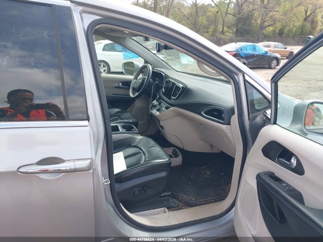 2018 CHRYSLER PACIFICA 2C4RC1GG7JR269126 Photo 4