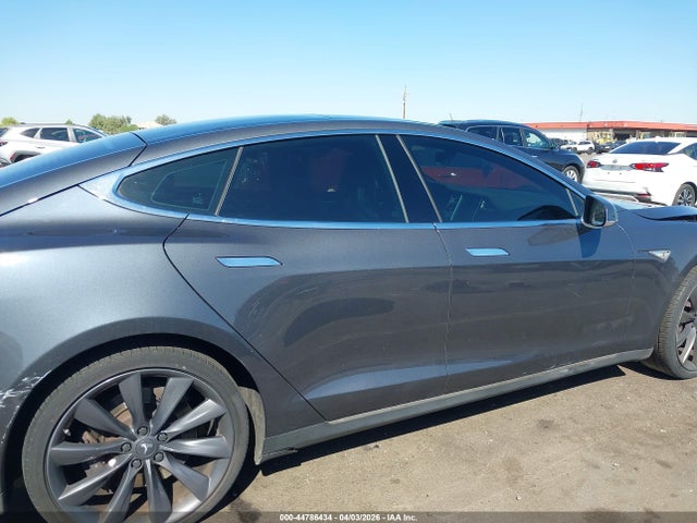 Tesla Model S 60/70/85 2015 5YJSA1E18FF118613 Image 12