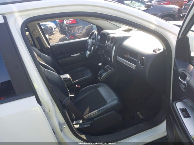 2016 Jeep Compass Latitude მანქანა იყიდება აუქციონზე, vin: 1C4NJCEA6GD619937, აუქციონის ნომერი: 44786436
