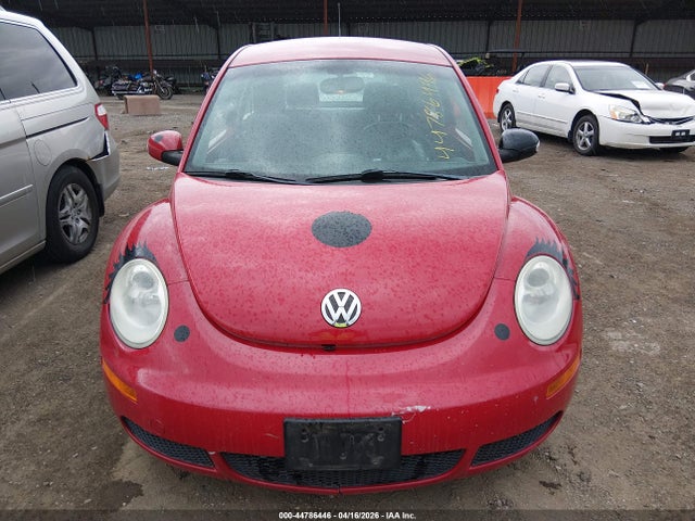 2010 Volkswagen New Beetle 2.5l Final Edition მანქანა იყიდება აუქციონზე, vin: 3VWPW3AG1AM011515, აუქციონის ნომერი: 44786446