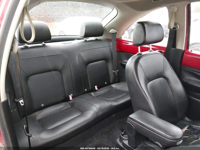 2010 Volkswagen New Beetle 2.5l Final Edition მანქანა იყიდება აუქციონზე, vin: 3VWPW3AG1AM011515, აუქციონის ნომერი: 44786446