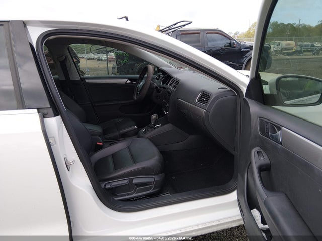 Продажа на аукционе авто 2017 Volkswagen Jetta 1.4t Se, vin: 3VWDB7AJ6HM374243, номер лота: 44786455