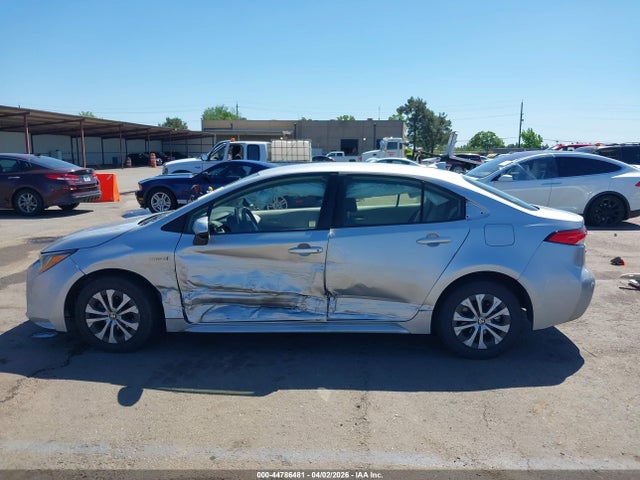 Toyota Corolla Hybrid Le 2021 JTDEAMDE4MJ001653 Image 14