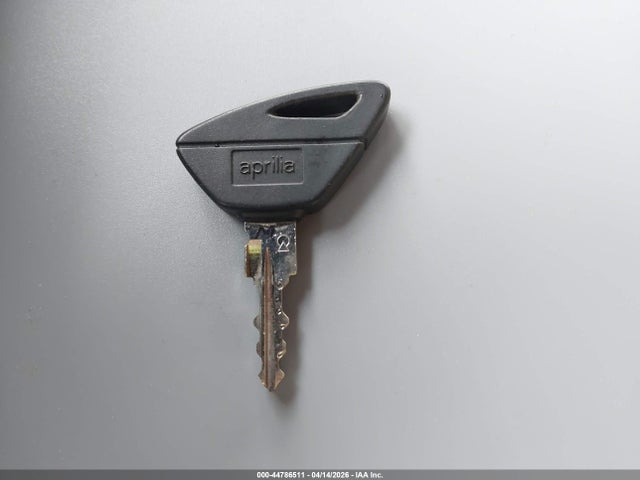 ZD4KSUG09RS003470 Aprilia Rs 660