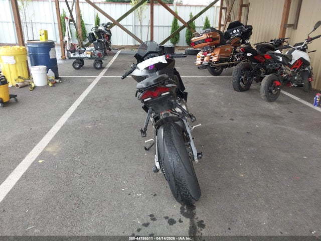 ZD4KSUG09RS003470 Aprilia Rs 660