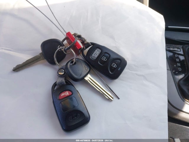 5NPD84LF2HH188147 Hyundai ELANTRA SE