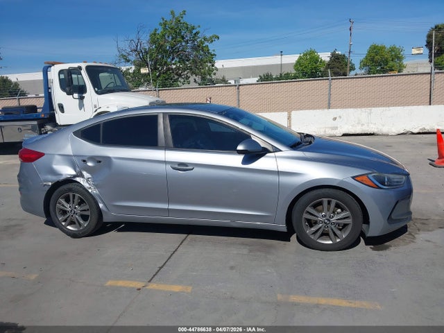 5NPD84LF2HH188147 Hyundai ELANTRA SE