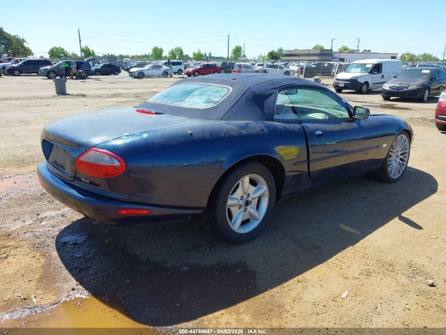 1999 Jaguar Xk8 მანქანა იყიდება აუქციონზე, vin: SAJGX2043XC034615, აუქციონის ნომერი: 44786647