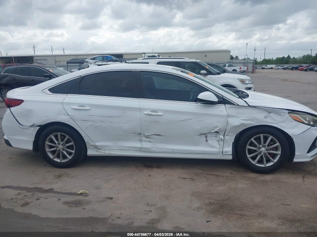 Продажа на аукционе авто 2019 Hyundai Sonata Se, vin: 5NPE24AF2KH802954, номер лота: 44786677