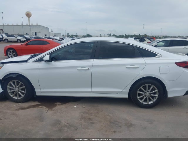 Продажа на аукционе авто 2019 Hyundai Sonata Se, vin: 5NPE24AF2KH802954, номер лота: 44786677