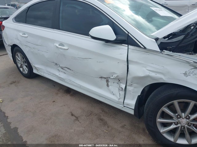 Продажа на аукционе авто 2019 Hyundai Sonata Se, vin: 5NPE24AF2KH802954, номер лота: 44786677