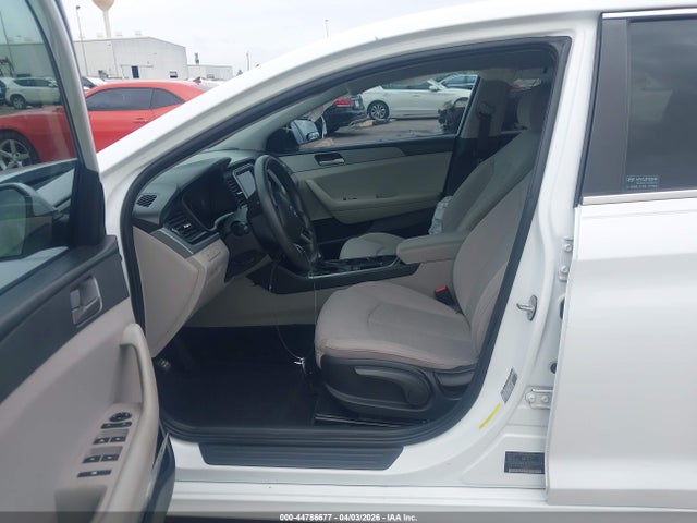 Продажа на аукционе авто 2019 Hyundai Sonata Se, vin: 5NPE24AF2KH802954, номер лота: 44786677