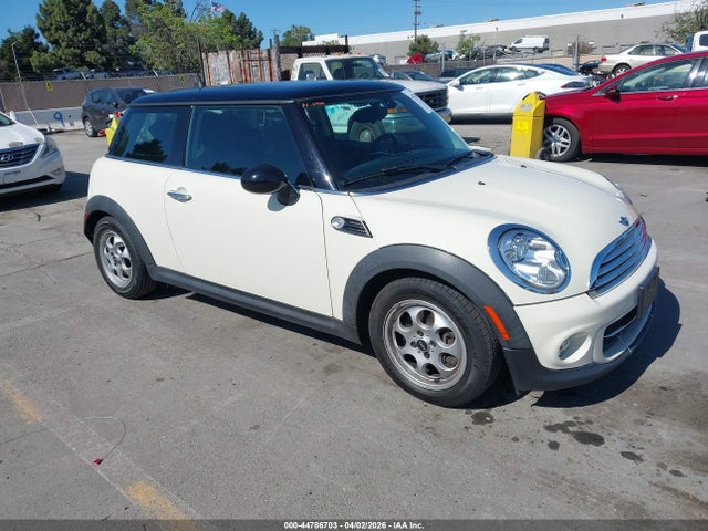 2013 MINI HARDTOP WMWSU3C50DT375202