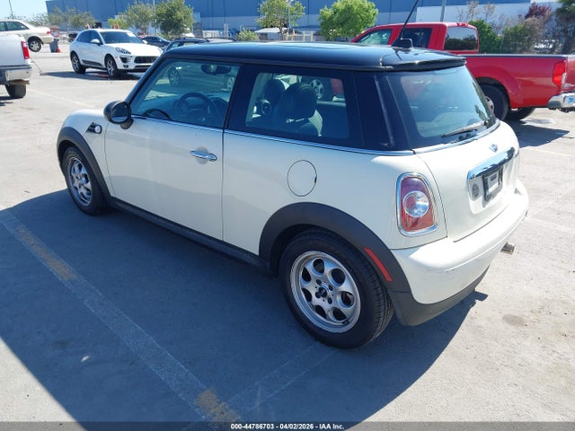 2013 MINI HARDTOP WMWSU3C50DT375202 Photo 2