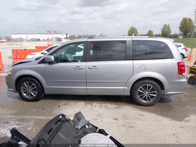 44786705 :رقم المزاد ، 2C4RDGCGXHR677409 vin ، 2017 Dodge Grand Caravan Sxt مزاد بيع