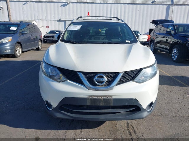 JN1BJ1CR4HW105318 Nissan Rogue Sport Sv