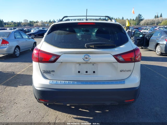 JN1BJ1CR4HW105318 Nissan Rogue Sport Sv