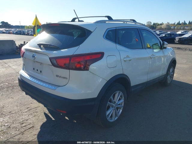 JN1BJ1CR4HW105318 Nissan Rogue Sport Sv