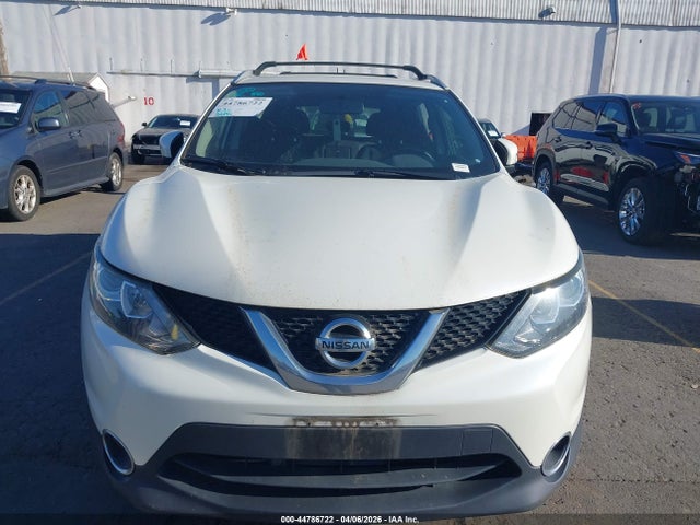 JN1BJ1CR4HW105318 Nissan Rogue Sport Sv