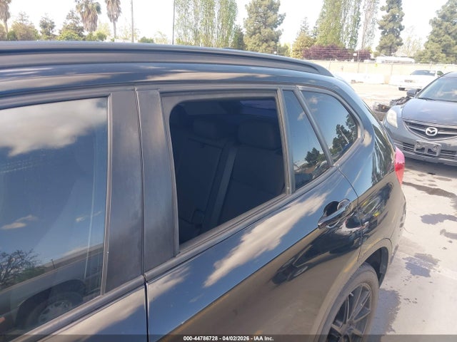 2014 BMW X1 WBAVM1C52EVW55016 Photo 5