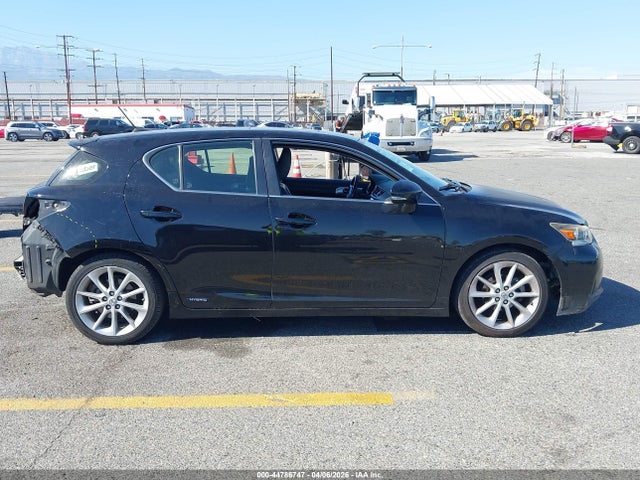 2013 Lexus Ct 200h მანქანა იყიდება აუქციონზე, vin: JTHKD5BH5D2172496, აუქციონის ნომერი: 44786747