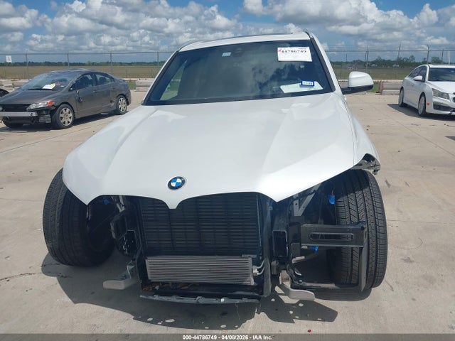 44786749 :رقم المزاد ، 5UXCR4C02N9K24314 vin ، 2022 Bmw X5 Sdrive40i مزاد بيع
