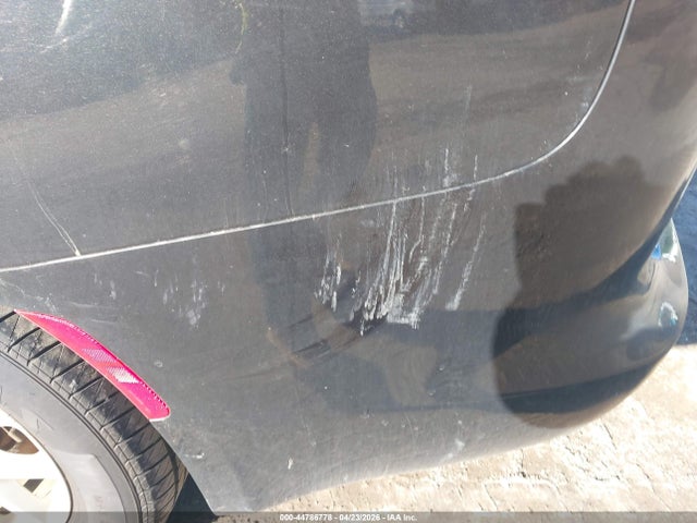 44786778 :رقم المزاد ، 2C4RC1DG3MR566452 vin ، 2021 Chrysler Voyager Lxi مزاد بيع