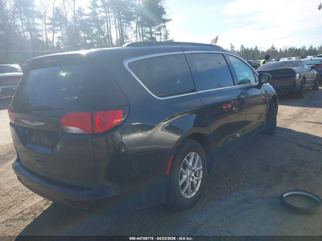 44786778 :رقم المزاد ، 2C4RC1DG3MR566452 vin ، 2021 Chrysler Voyager Lxi مزاد بيع