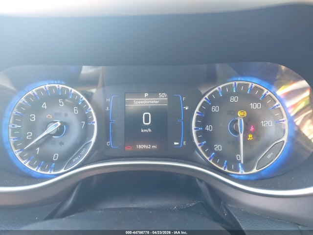 44786778 :رقم المزاد ، 2C4RC1DG3MR566452 vin ، 2021 Chrysler Voyager Lxi مزاد بيع