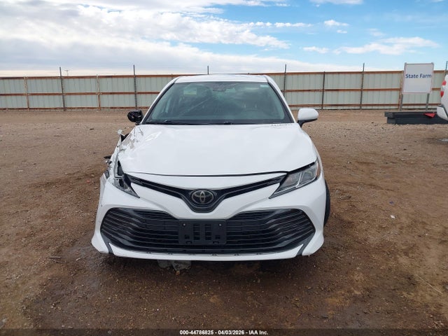 Продаж на аукціоні авто 2019 Toyota Camry Le, vin: 4T1B11HK8KU852945, номер лоту: 44786825