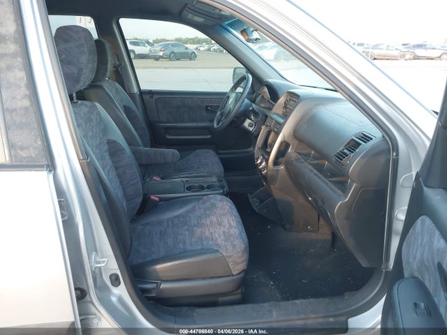 44786840 :رقم المزاد ، JHLRD68412C023135 vin ، 2002 Honda Cr-v Lx مزاد بيع