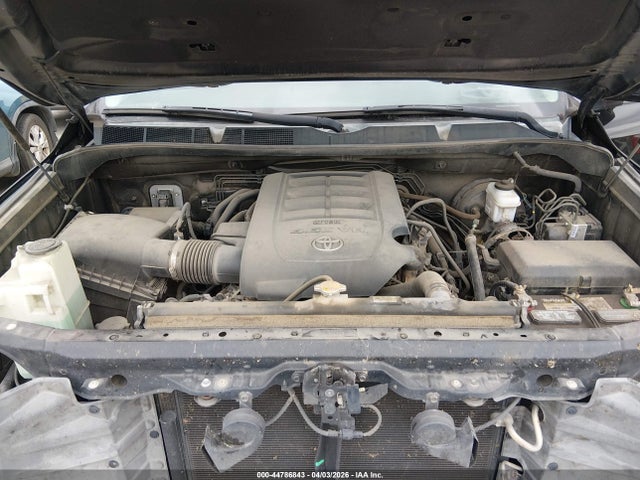 5TFEM5F12HX113328 Toyota Tundra Sr5 4.6l V8