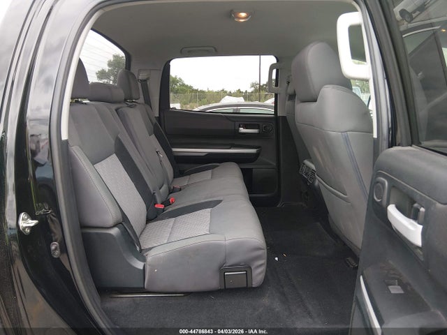 5TFEM5F12HX113328 Toyota Tundra Sr5 4.6l V8