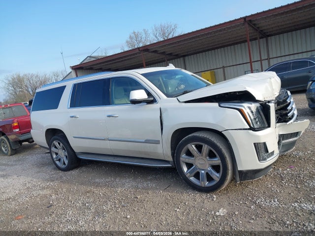 Aukcja sprzedaży 2015 Cadillac Escalade Esv Luxury, vin: 1GYS4SKJ1FR728584, numer aukcji: 44786871