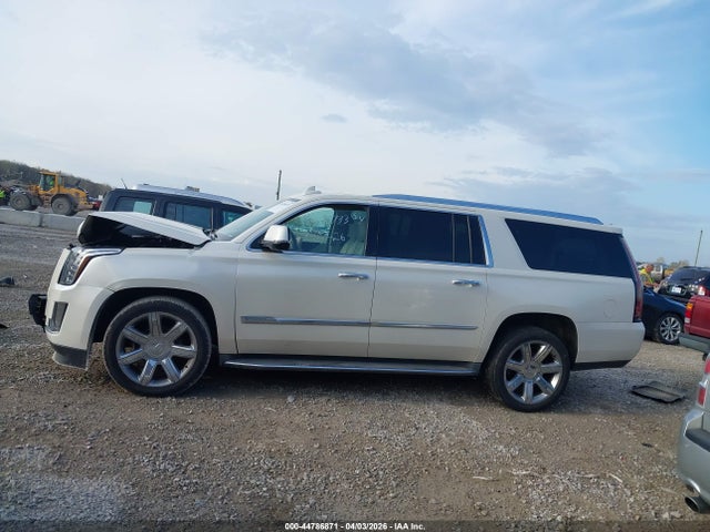 Aukcja sprzedaży 2015 Cadillac Escalade Esv Luxury, vin: 1GYS4SKJ1FR728584, numer aukcji: 44786871