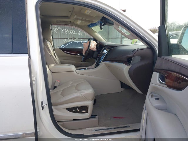 Aukcja sprzedaży 2015 Cadillac Escalade Esv Luxury, vin: 1GYS4SKJ1FR728584, numer aukcji: 44786871
