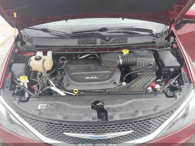 2018 CHRYSLER PACIFICA 2C4RC1DG1JR173903 Photo 9