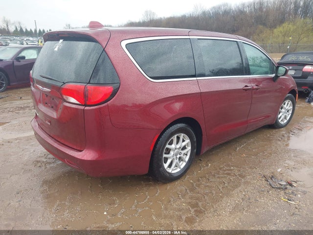 2018 CHRYSLER PACIFICA 2C4RC1DG1JR173903 Photo 3