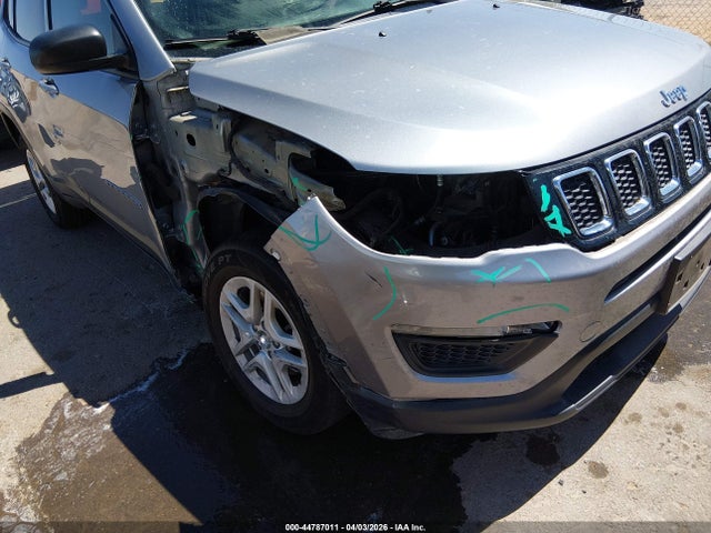 44787011 :رقم المزاد ، 3C4NJDAB1JT261779 vin ، 2018 Jeep Compass Sport 4x4 مزاد بيع