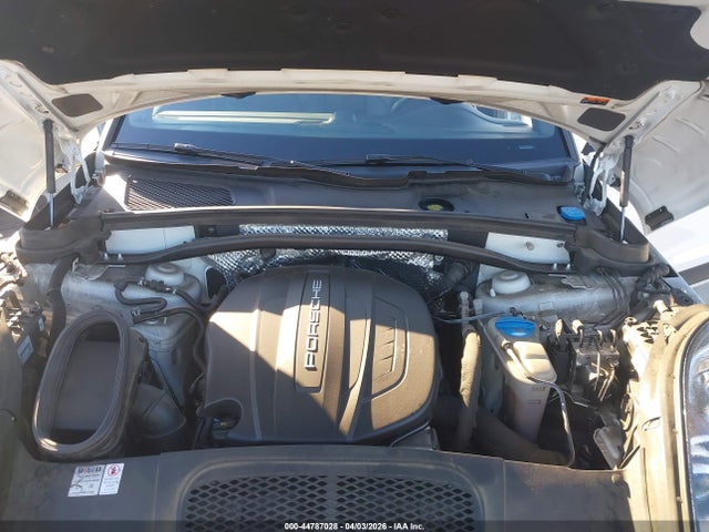 WP1AA2A56JLB12985 Porsche Macan Sport Edition