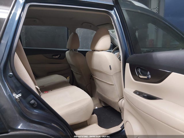 KNMAT2MVXFP514130 Nissan ROGUE SV
