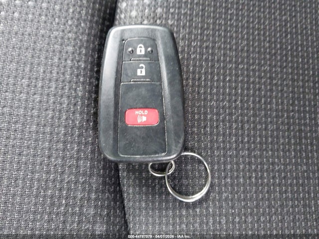 JTDL9RFU7L3016913 Toyota Prius Le Awd-e