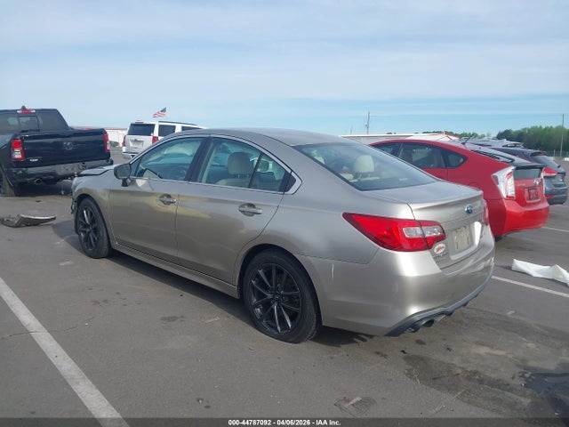 2018 SUBARU LEGACY 4S3BNAA68J3024016 Photo 2