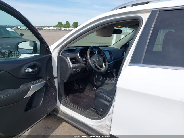 Продажа на аукционе авто 2018 Jeep Cherokee Latitude Plus Fwd, vin: 1C4PJLLB8JD540099, номер лота: 44787097