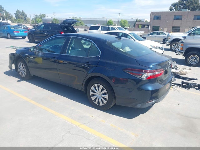 Toyota Camry Le Hybrid 2021 4T1C31AK2MU551325 Image 3