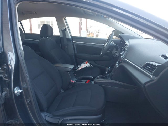 5NPD84LF2LH561082 Hyundai ELANTRA SEL